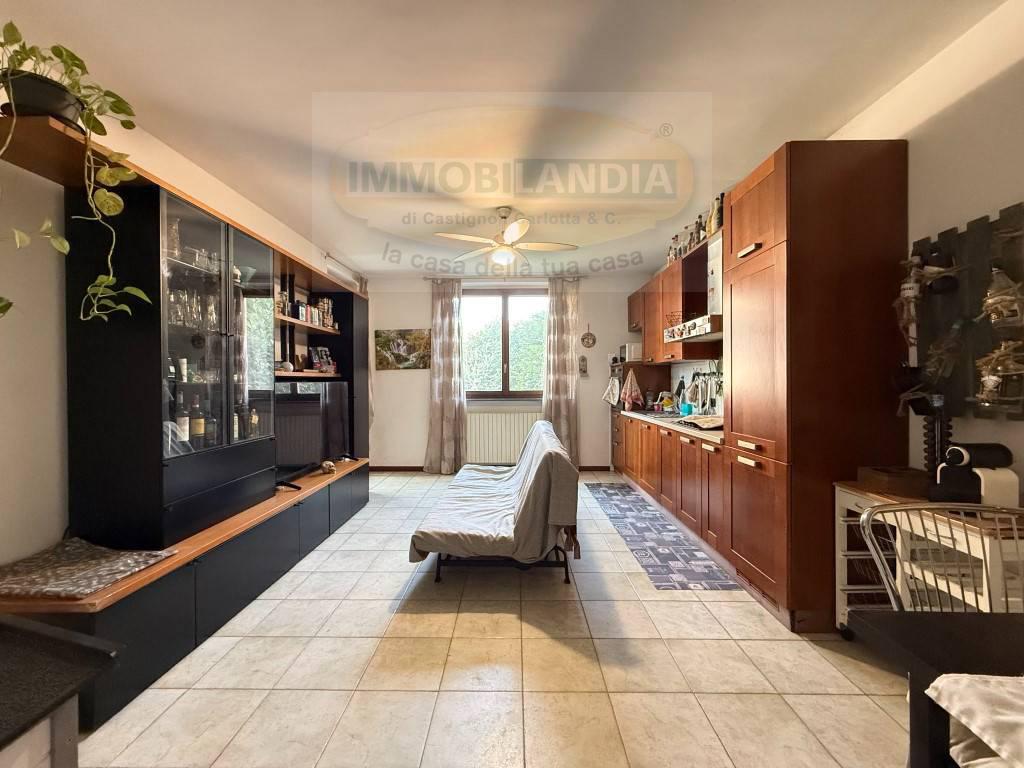 Trilocale con giardino a Zelo Buon Persico