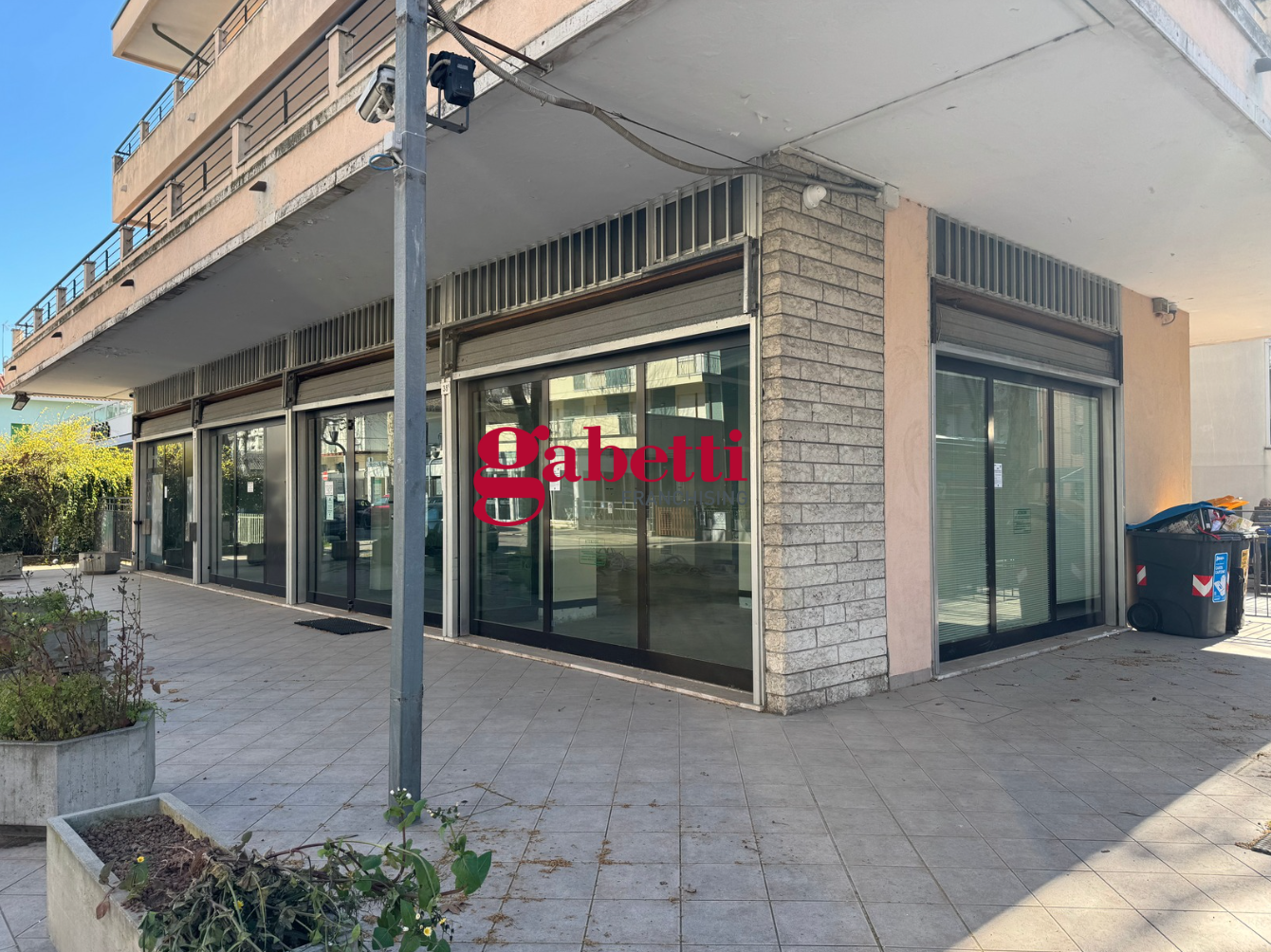 Negozio in affitto a Rimini