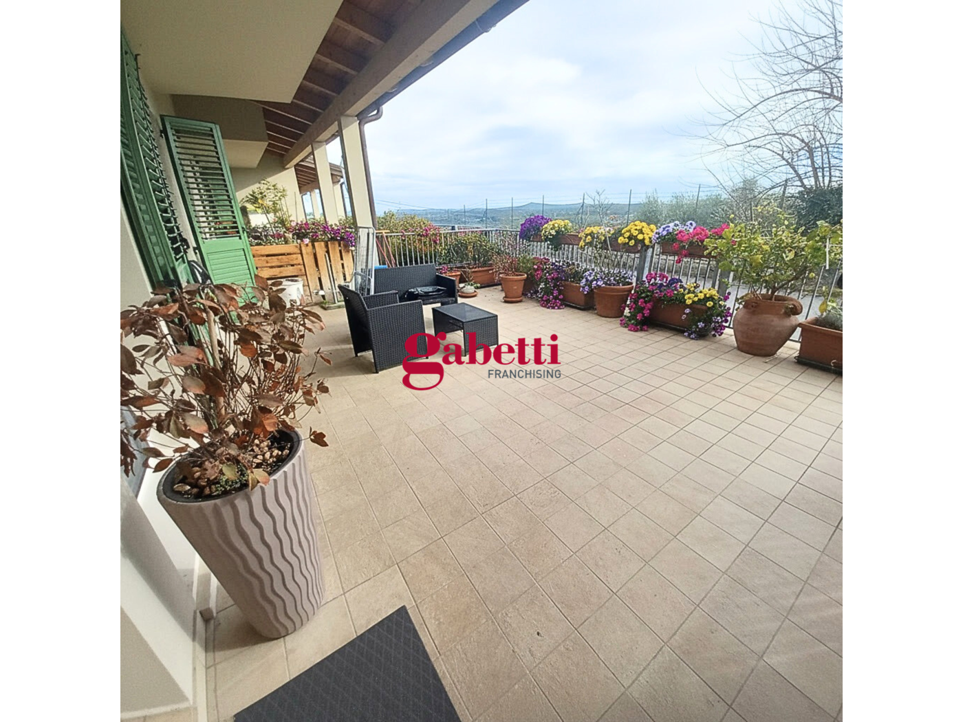 Trilocale con giardino a San Clemente