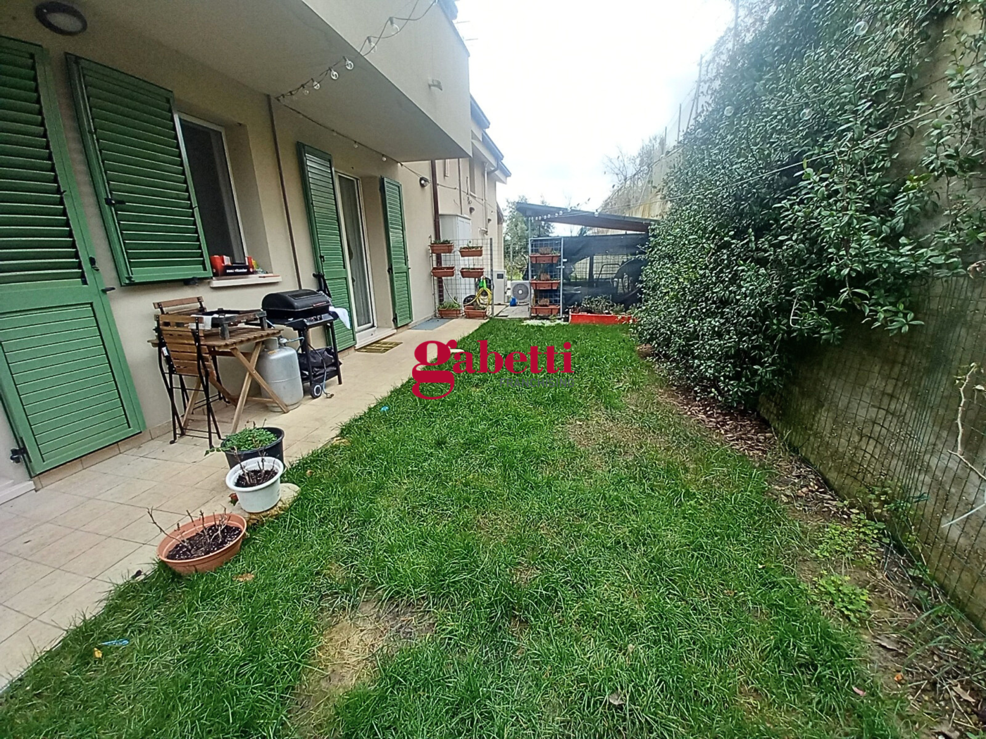 Trilocale con giardino a San Clemente