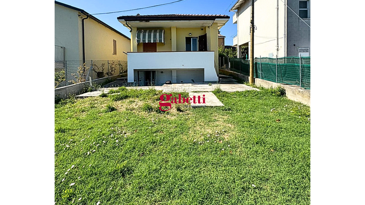 Casa indipendente con giardino a Cattolica