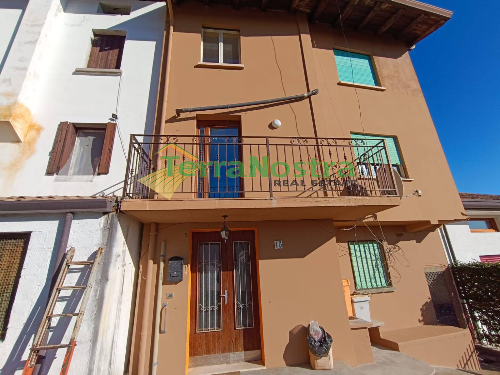 Casa indipendente con terrazzo, Castelnovo del Friuli oltrerugo