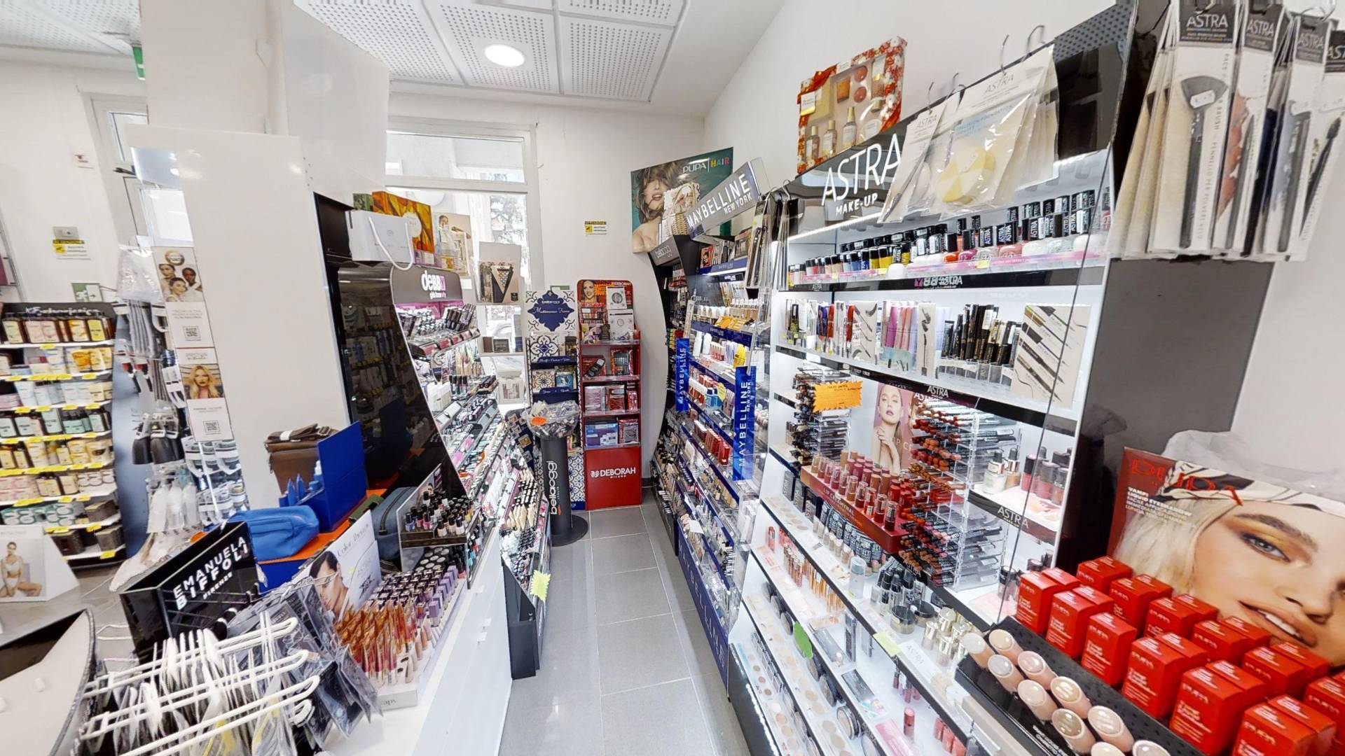 Attivit commerciale in vendita a Lecce, Salesiani