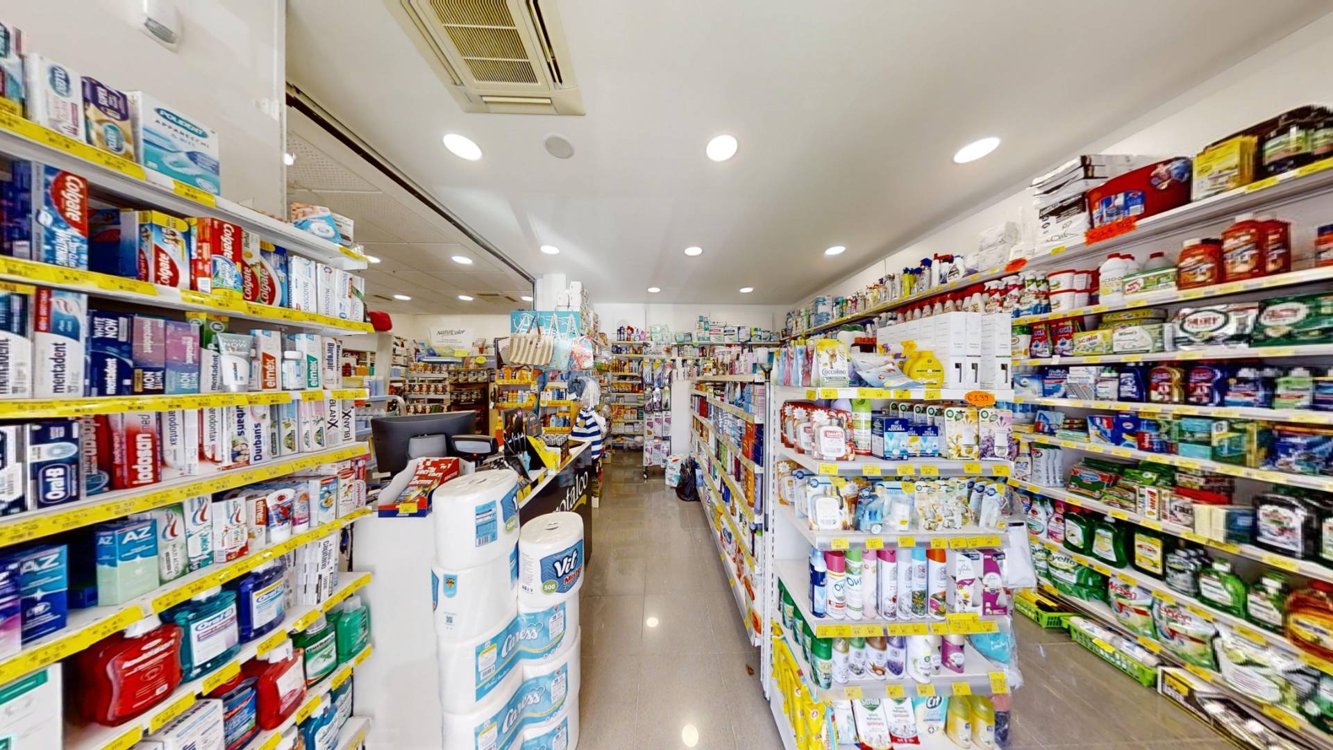 Attivit commerciale in vendita a Lecce, Salesiani