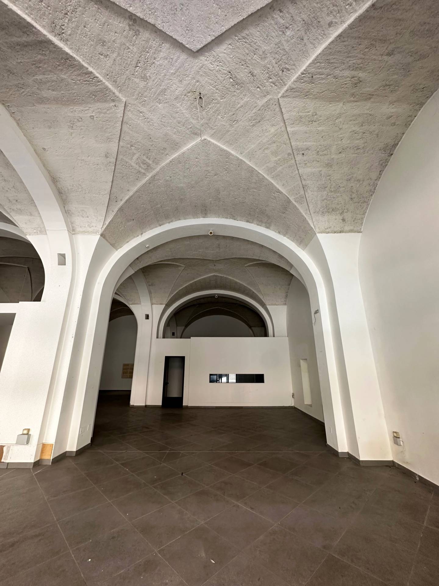 Locale commerciale in vendita a Maglie