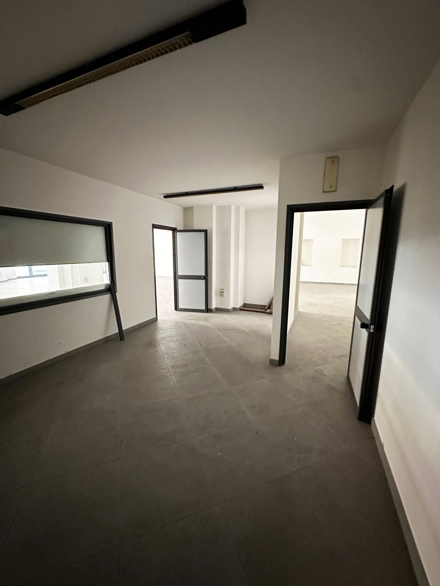 Locale commerciale in vendita a Maglie