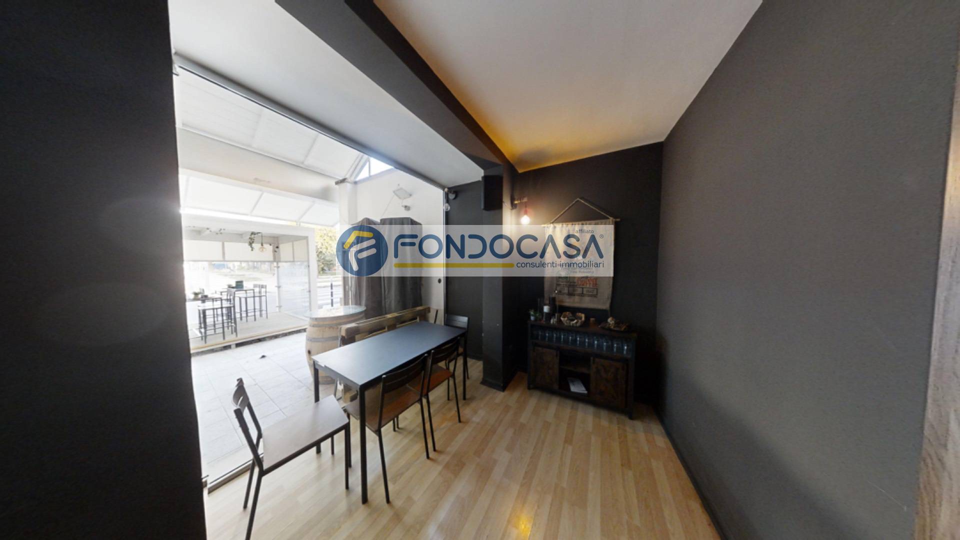 Bar in vendita a Campi Salentina