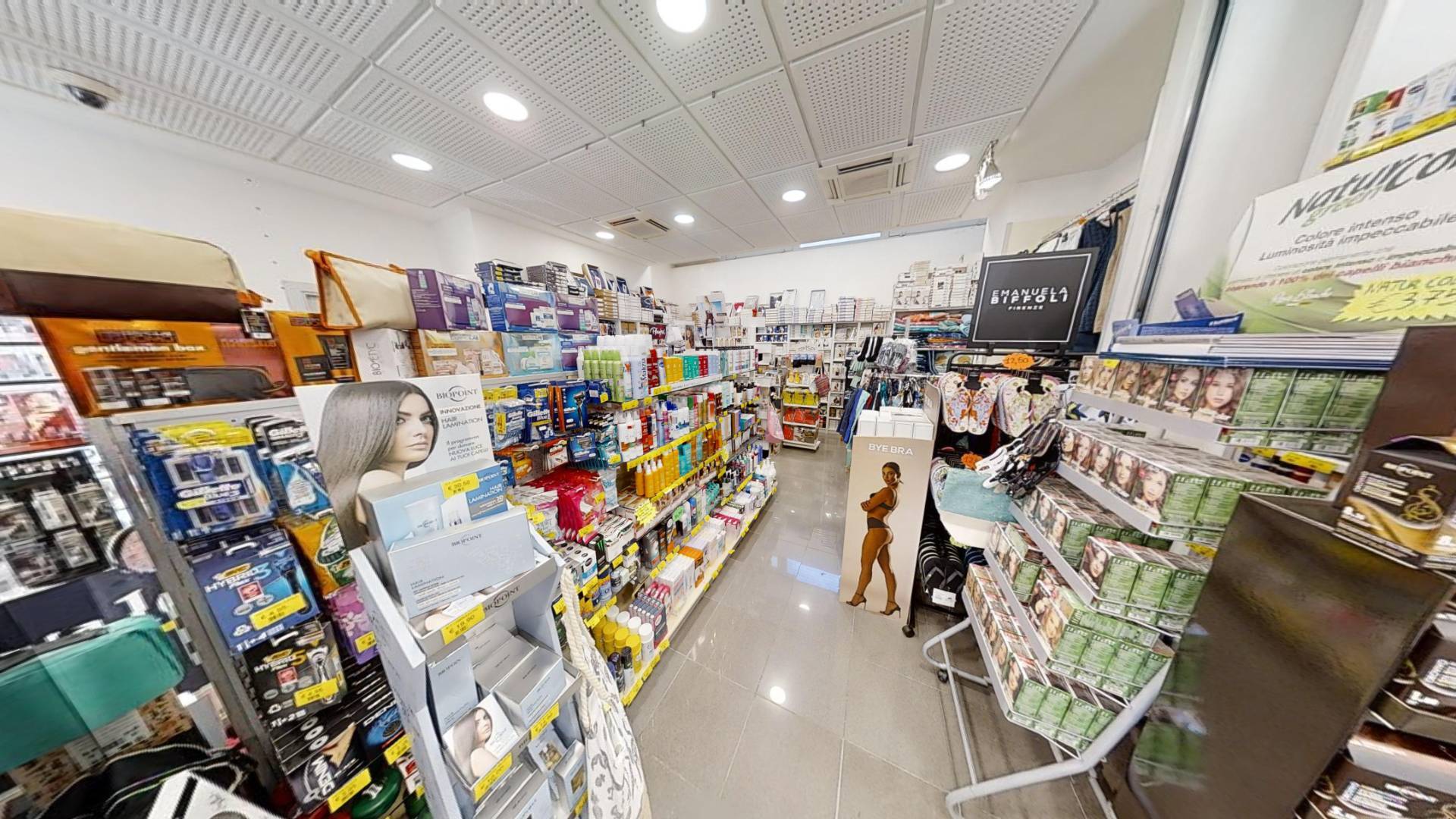 Attivit commerciale in vendita a Lecce, Salesiani