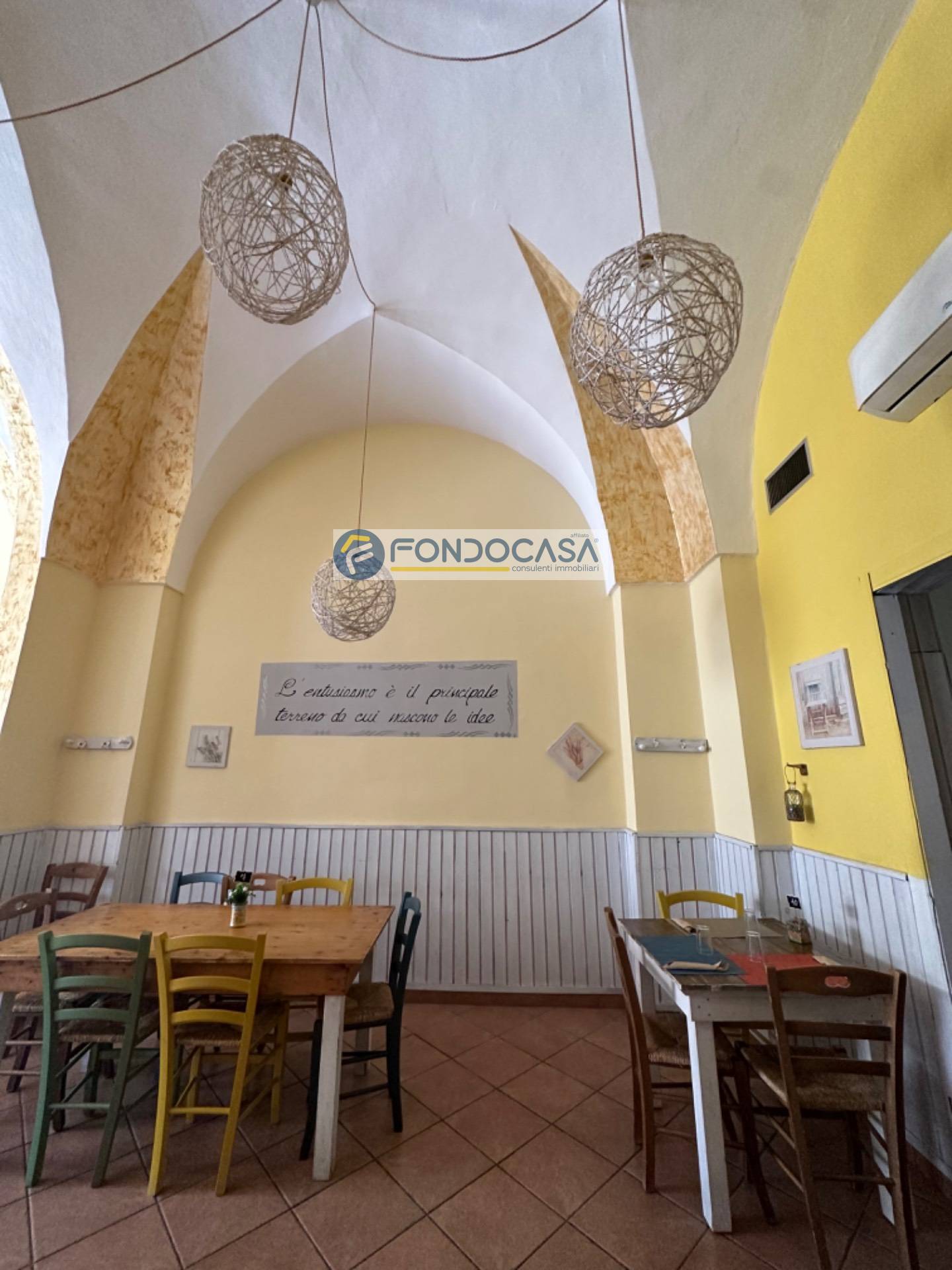 Pizzeria in affitto a Campi Salentina