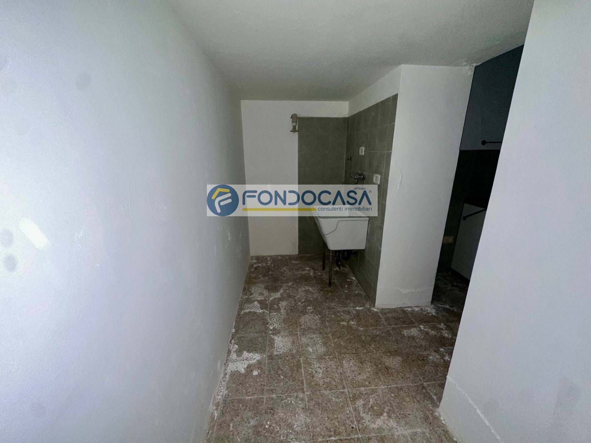 Deposito in vendita a Surbo