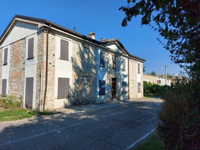 Casa indipendente da ristrutturare, Fornovo di Taro sivizzano