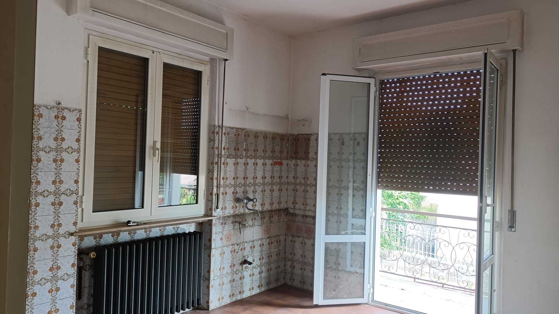 Casa indipendente da ristrutturare a Bore