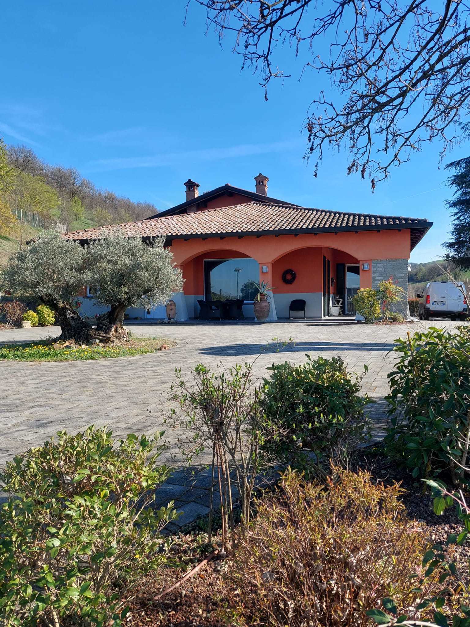 Villa con giardino, Fornovo di Taro ricc