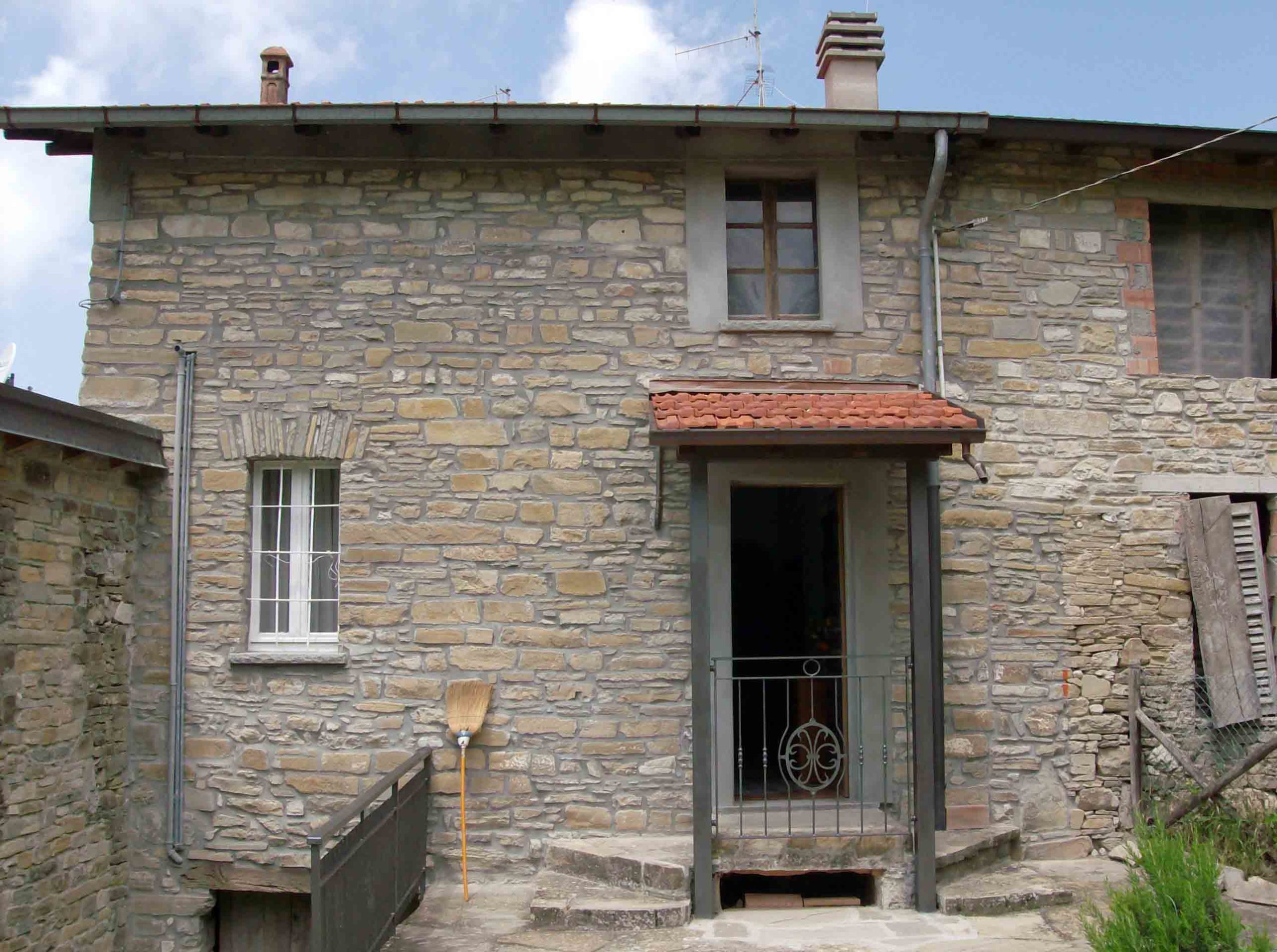 Casa indipendente in vendita a Terenzo