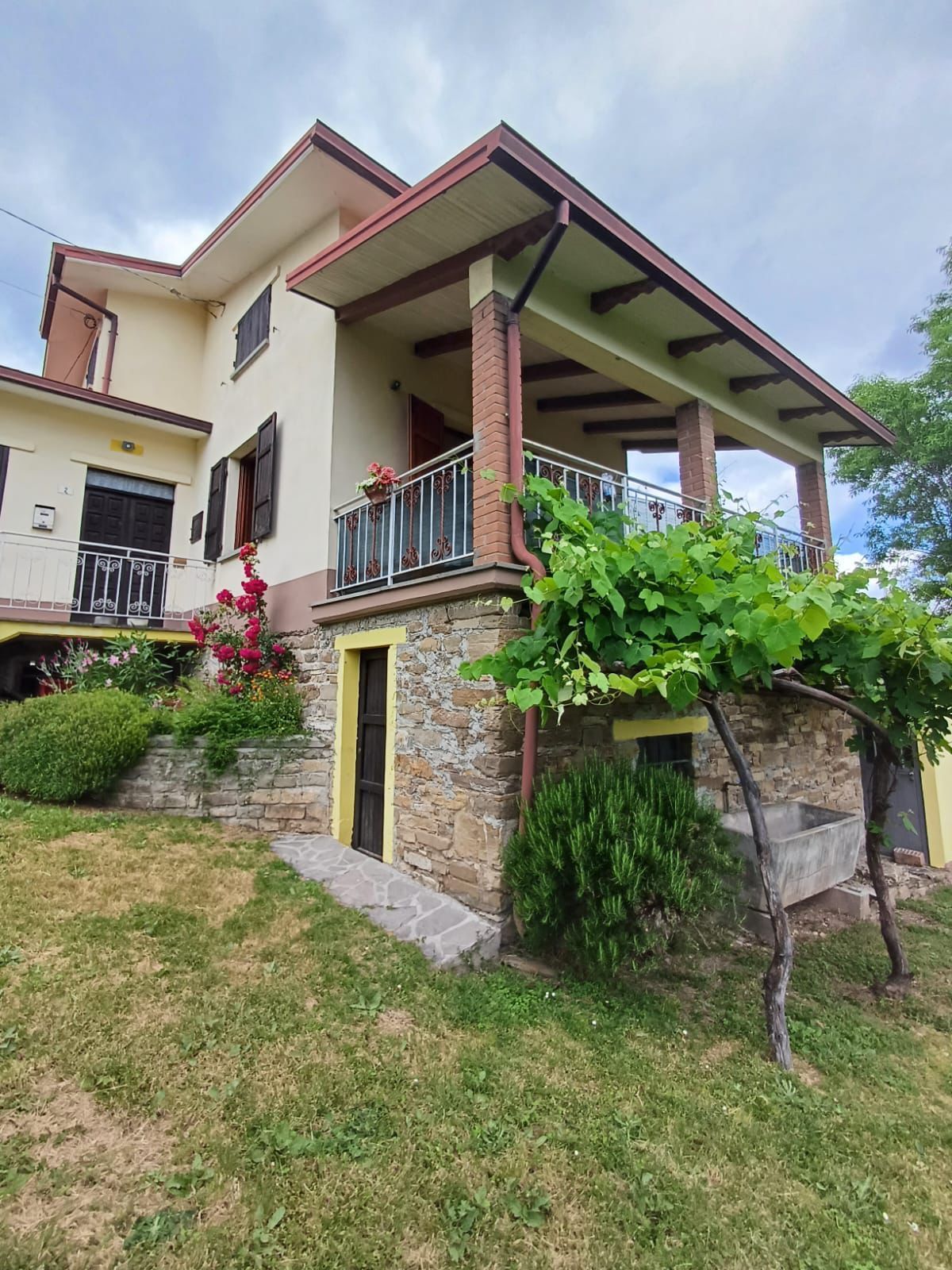 Casa indipendente in vendita a Valmozzola