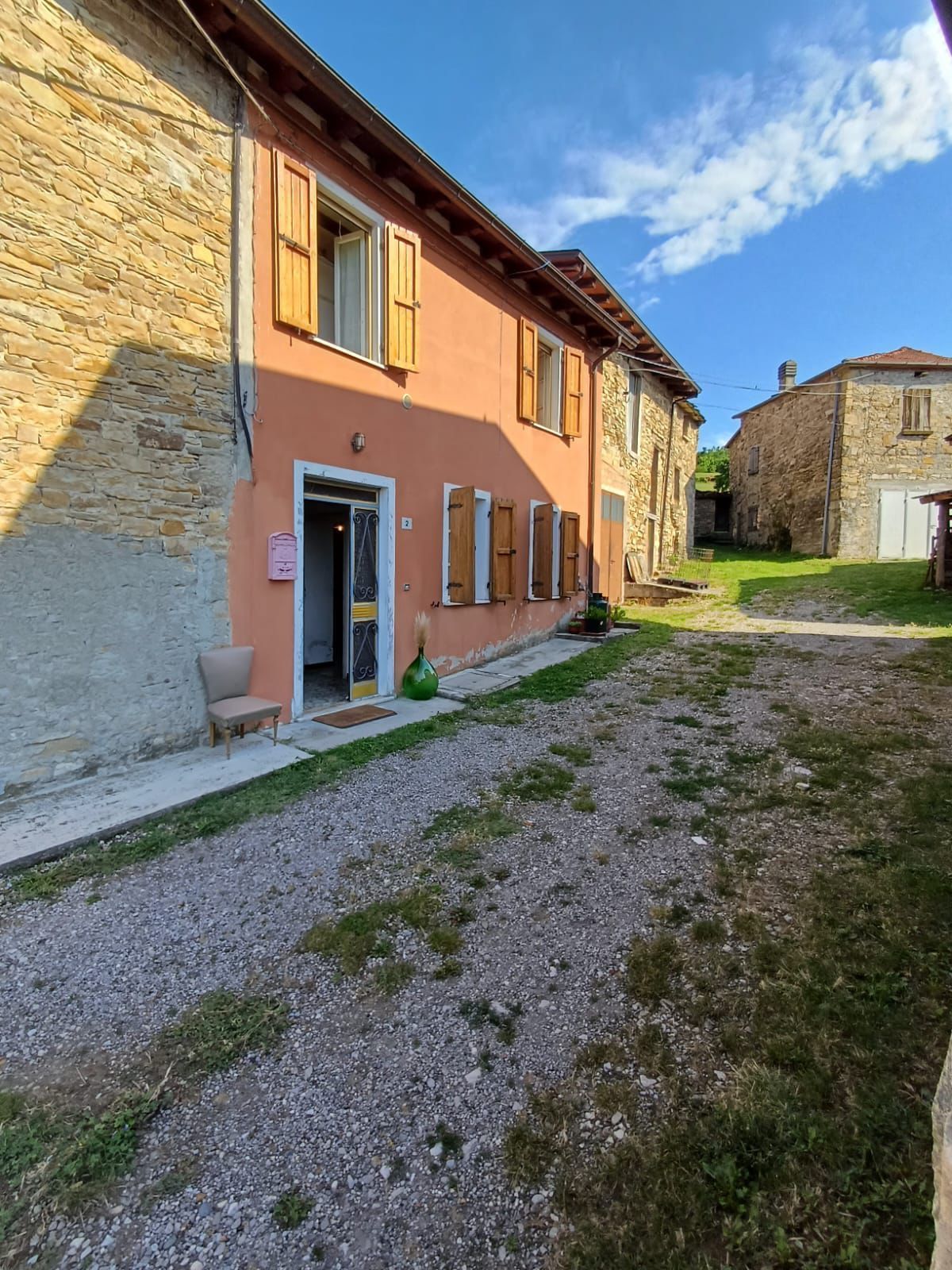 Appartamento in vendita, Varano de' Melegari vianino