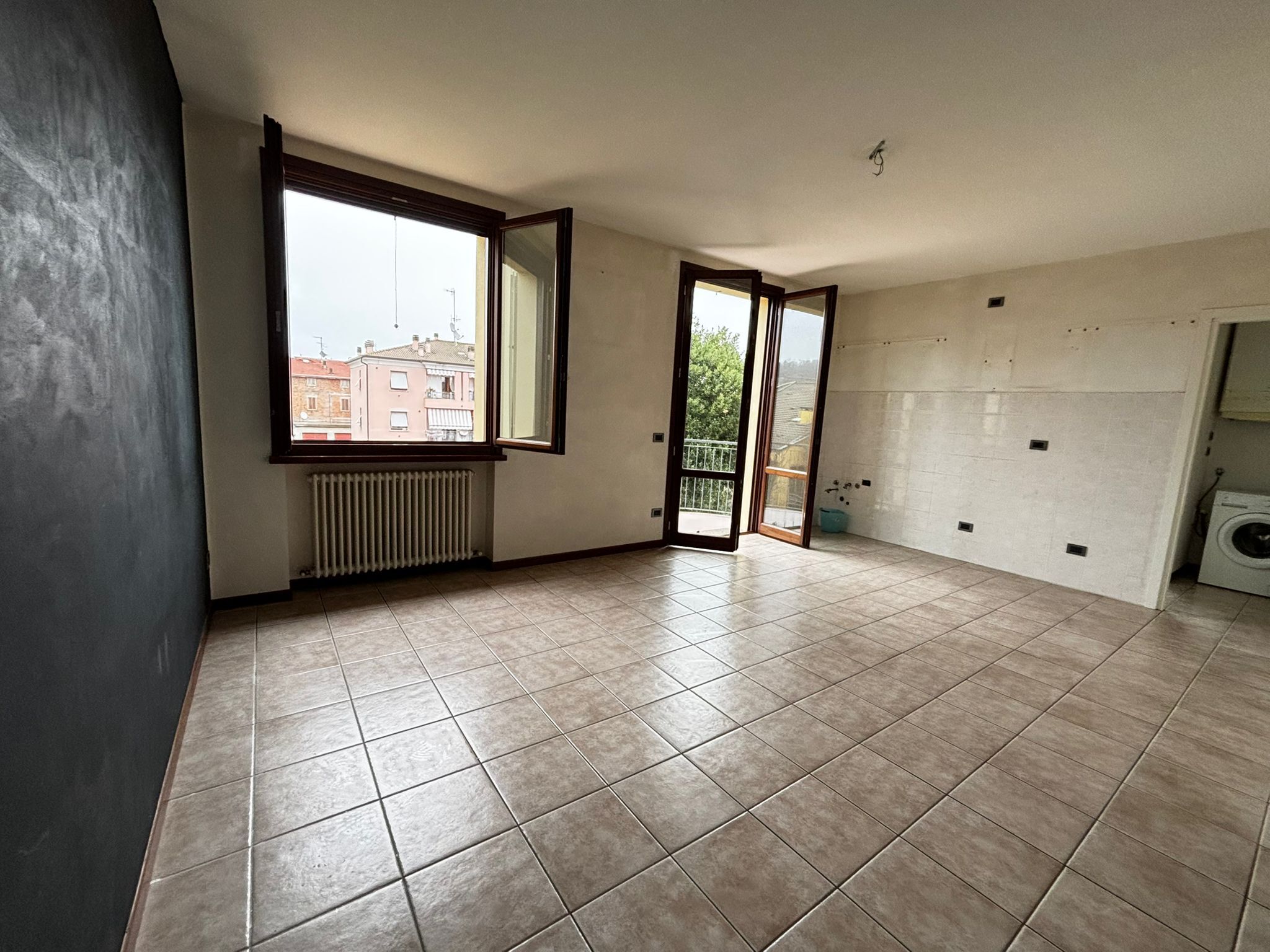 Trilocale in vendita, Medesano felegara