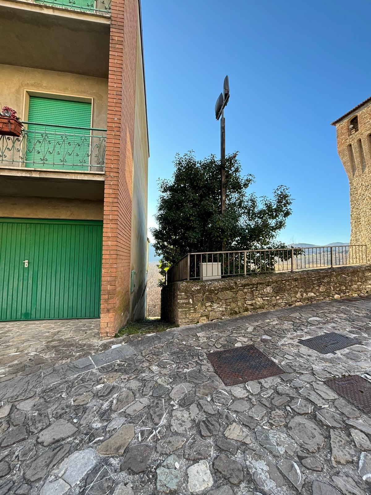 Appartamento in vendita a Varano de' Melegari