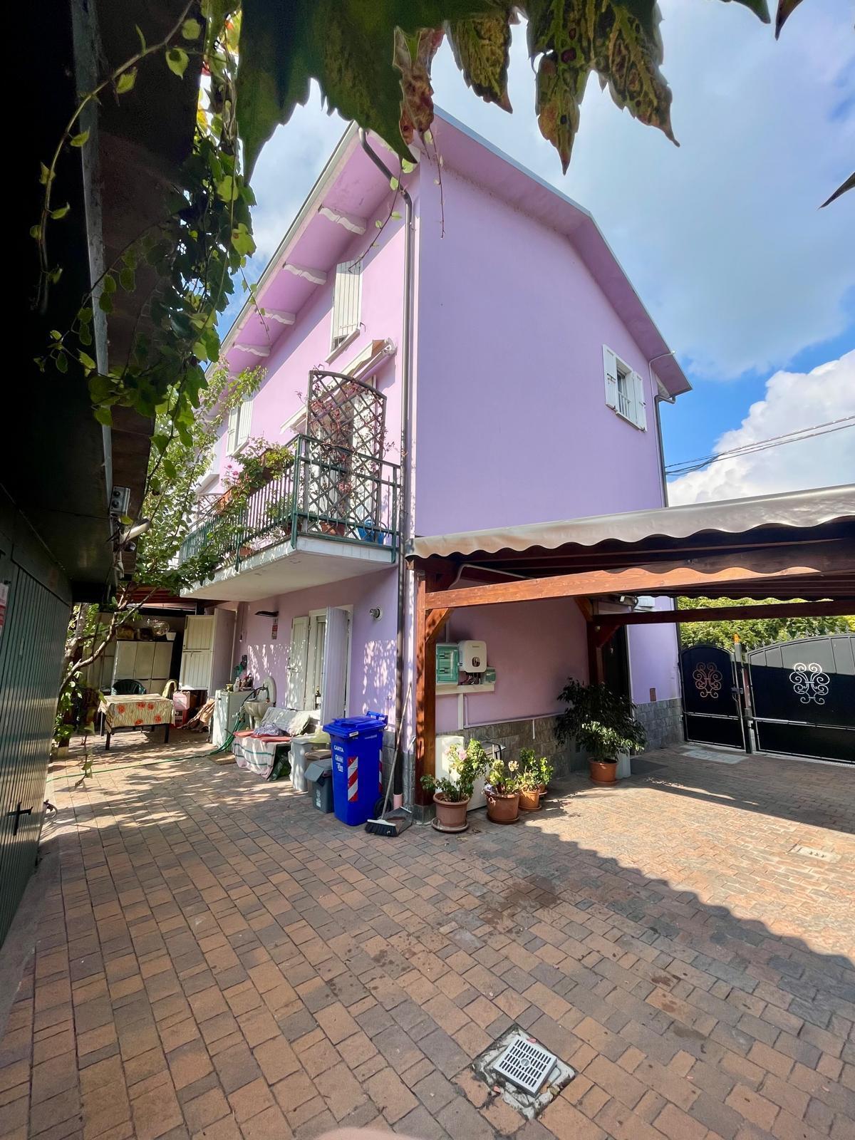 Casa indipendente in vendita a Collecchio