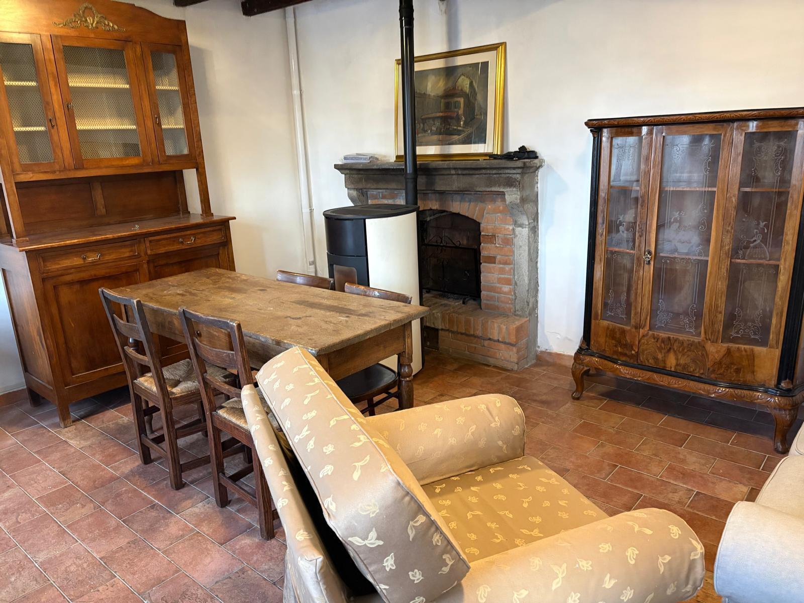 Appartamento in affitto a Varano de' Melegari