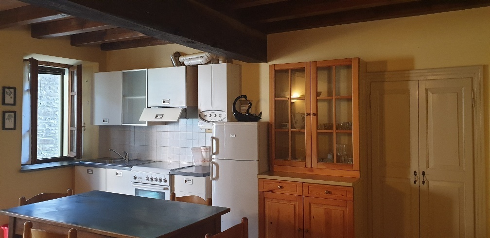 Trilocale in affitto, Varano de' Melegari serravalle