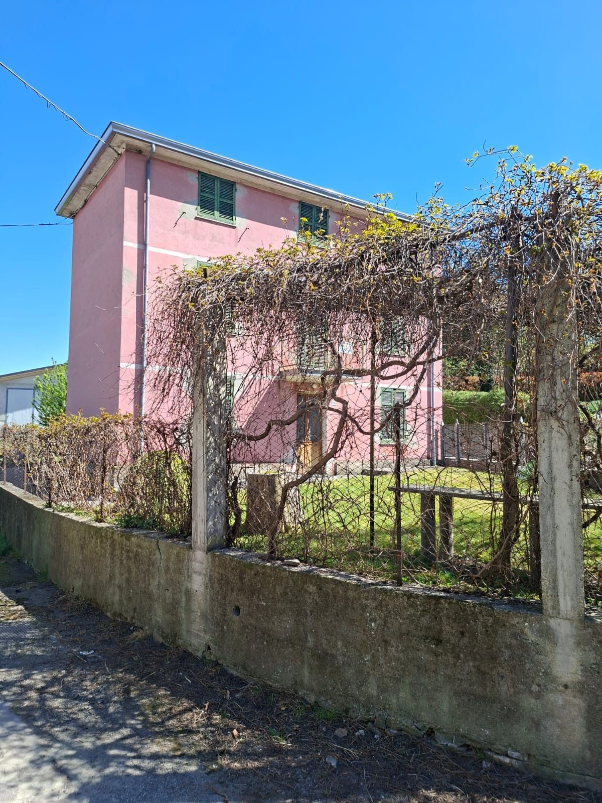 Casa indipendente in vendita a Bore