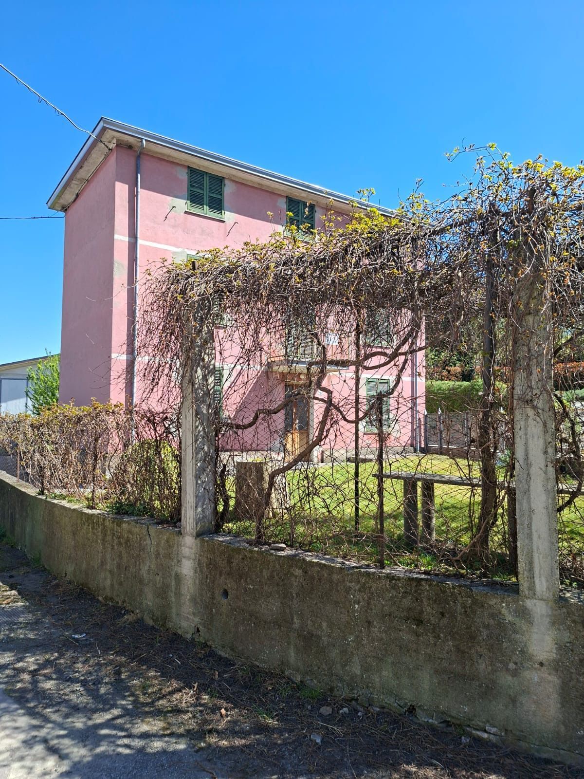 Casa indipendente in vendita a Bore