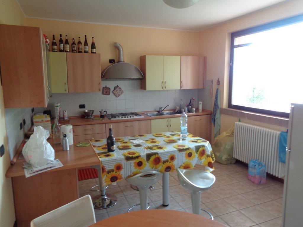 Quadrilocale in affitto a Varano de' Melegari