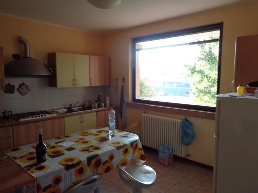 Quadrilocale in affitto a Varano de' Melegari
