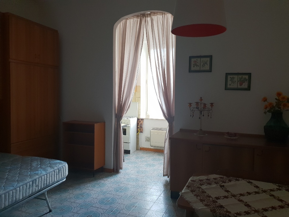 Monolocale in affitto a Varano de' Melegari