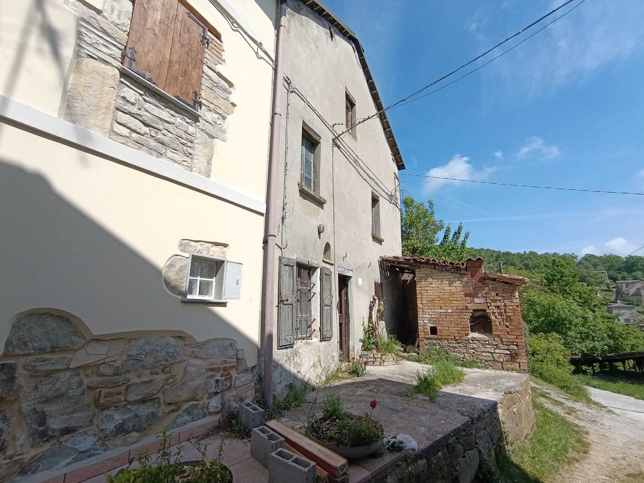 Casa indipendente da ristrutturare a Pellegrino Parmense