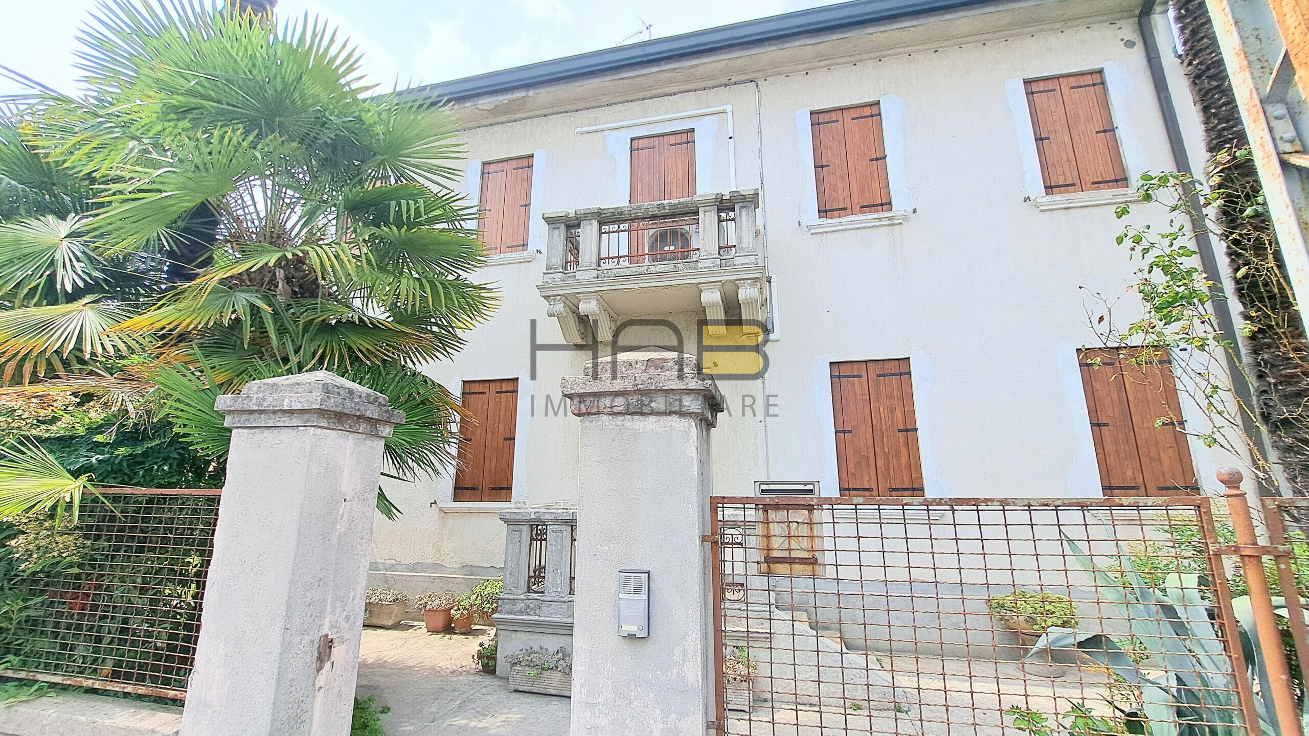 Villa con giardino in via giacomo andrea giacomini, Padova