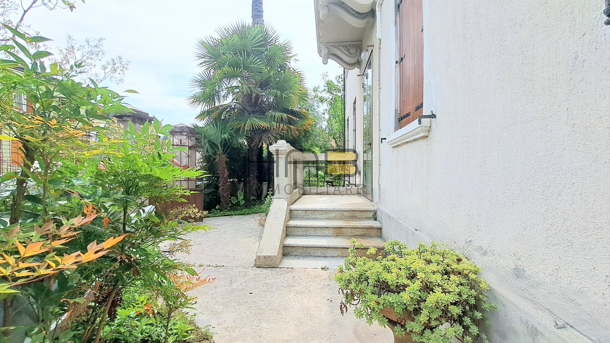 Villa con giardino in via giacomo andrea giacomini, Padova
