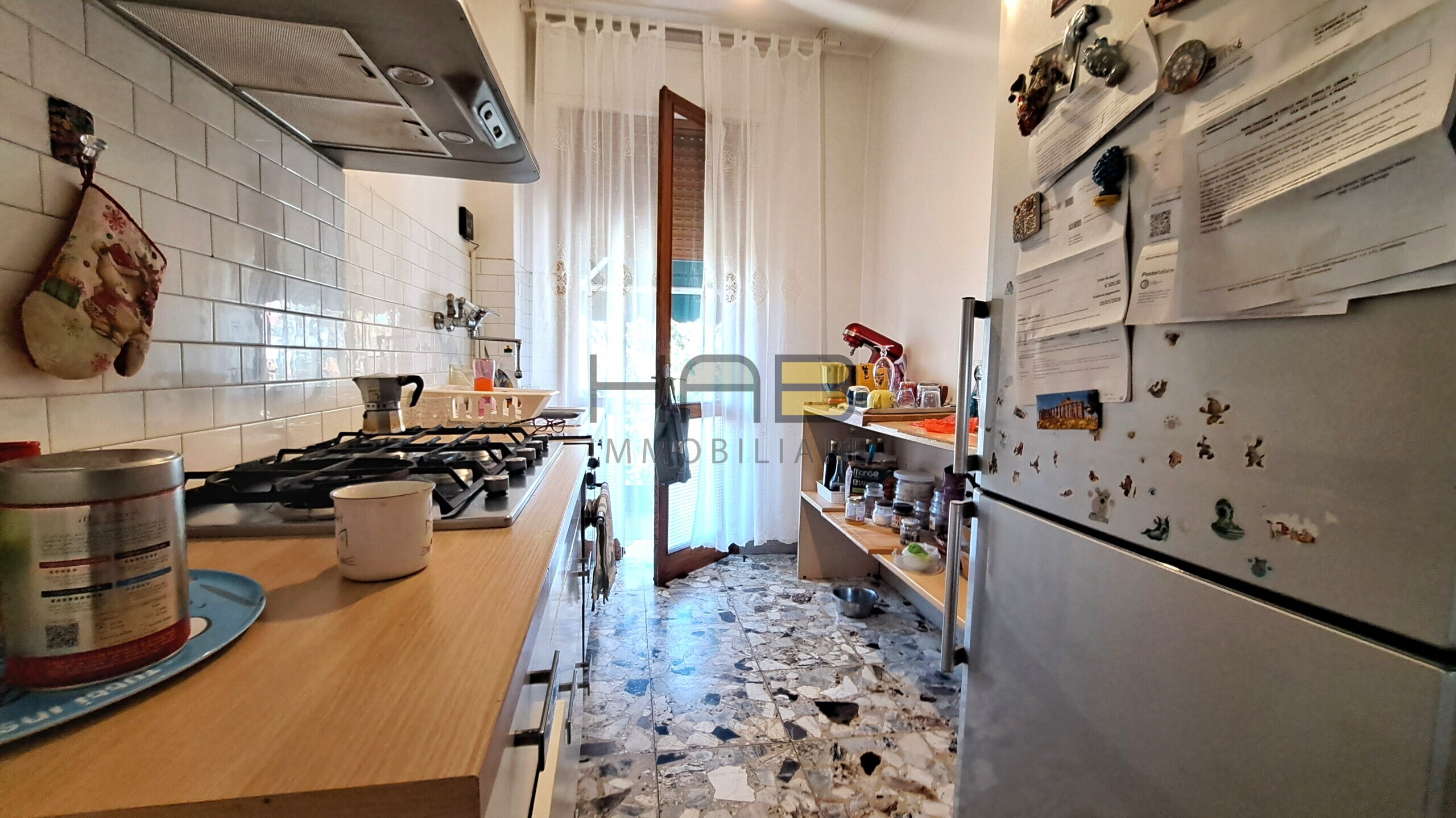 Quadrilocale con box in via lando landucci, Padova