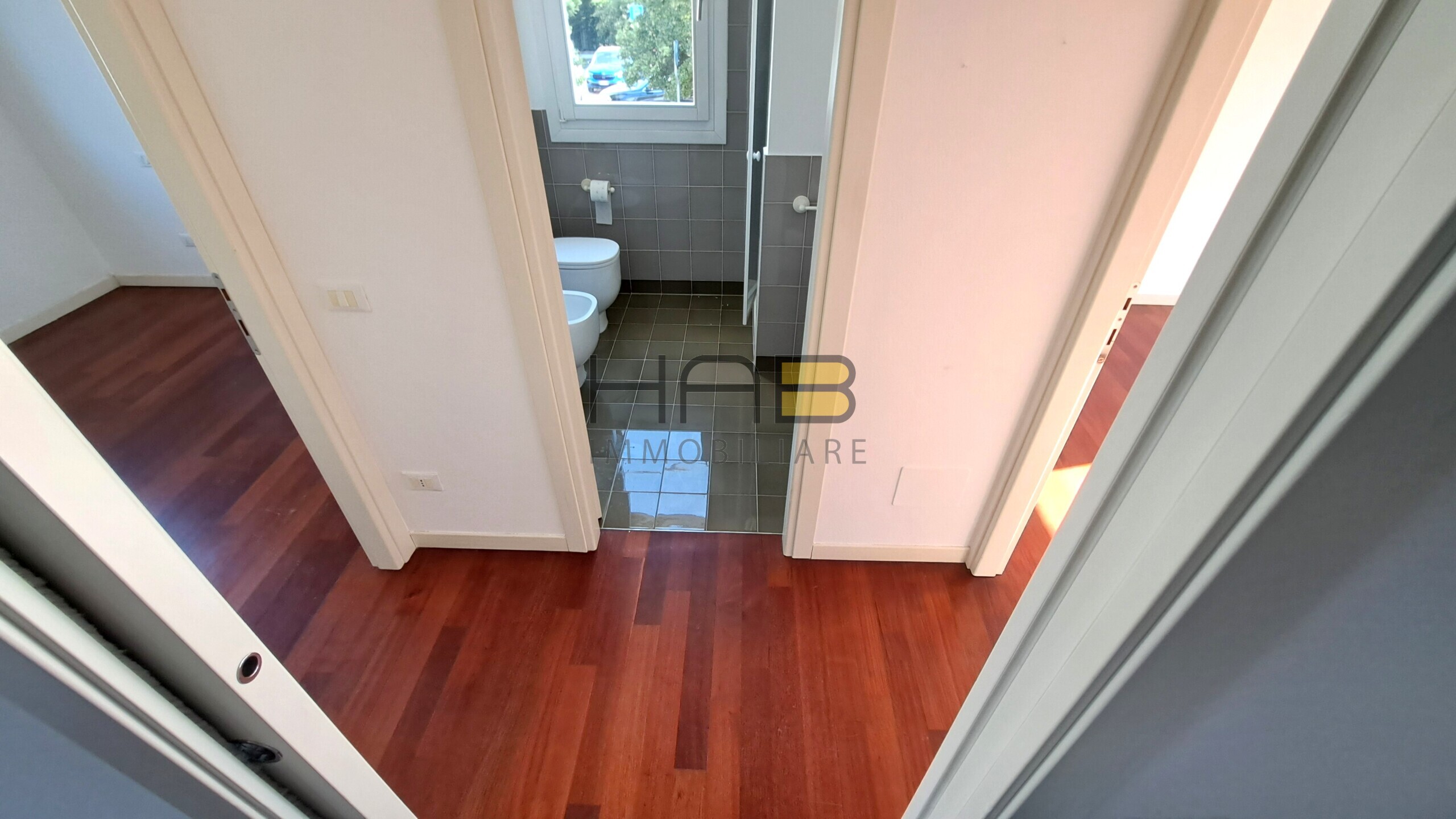 Trilocale con terrazzo in via anton maria antoniazzi 1, Padova