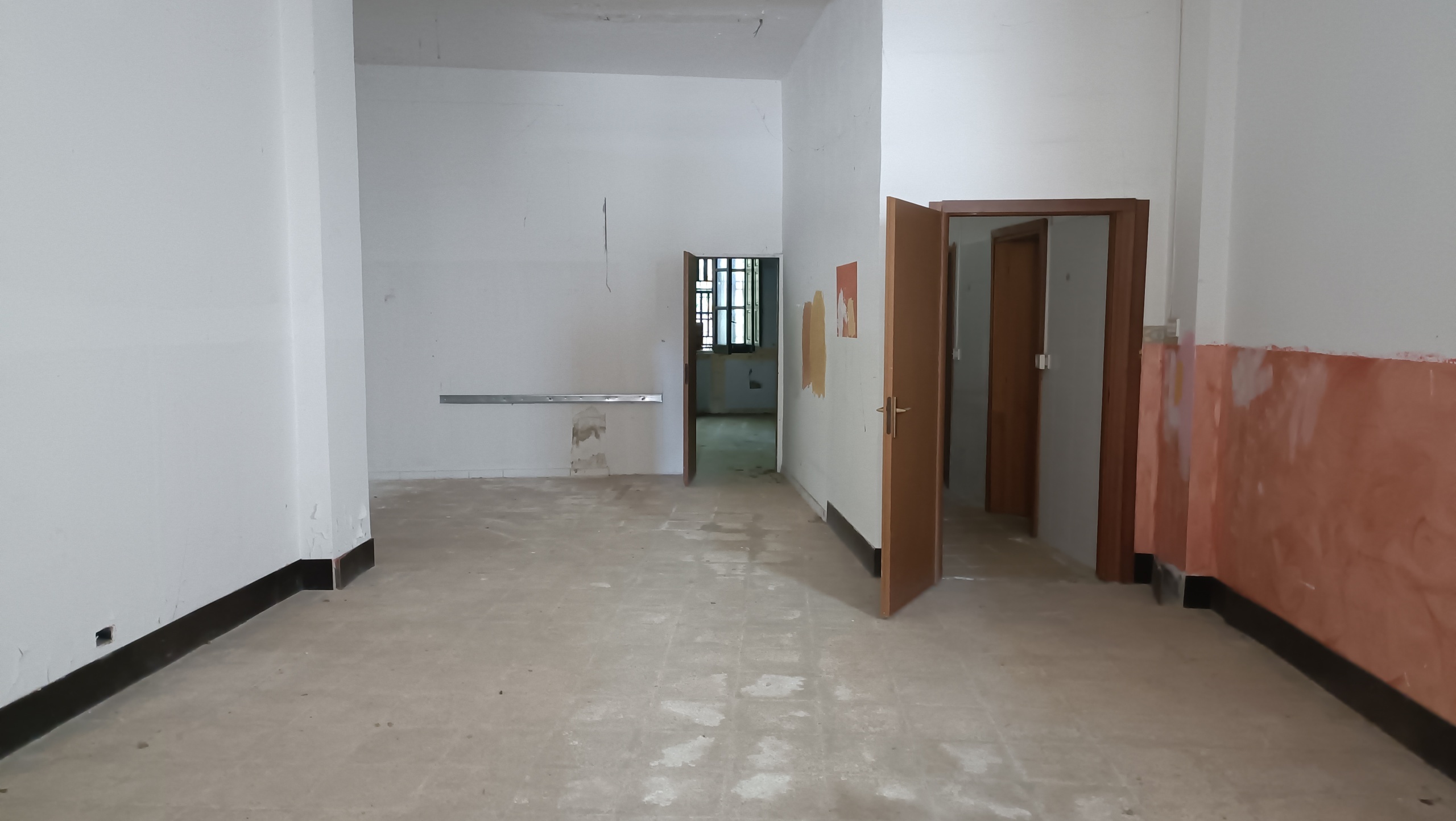 Locale commerciale in affitto in via guglielmo marconi, Lamezia Terme