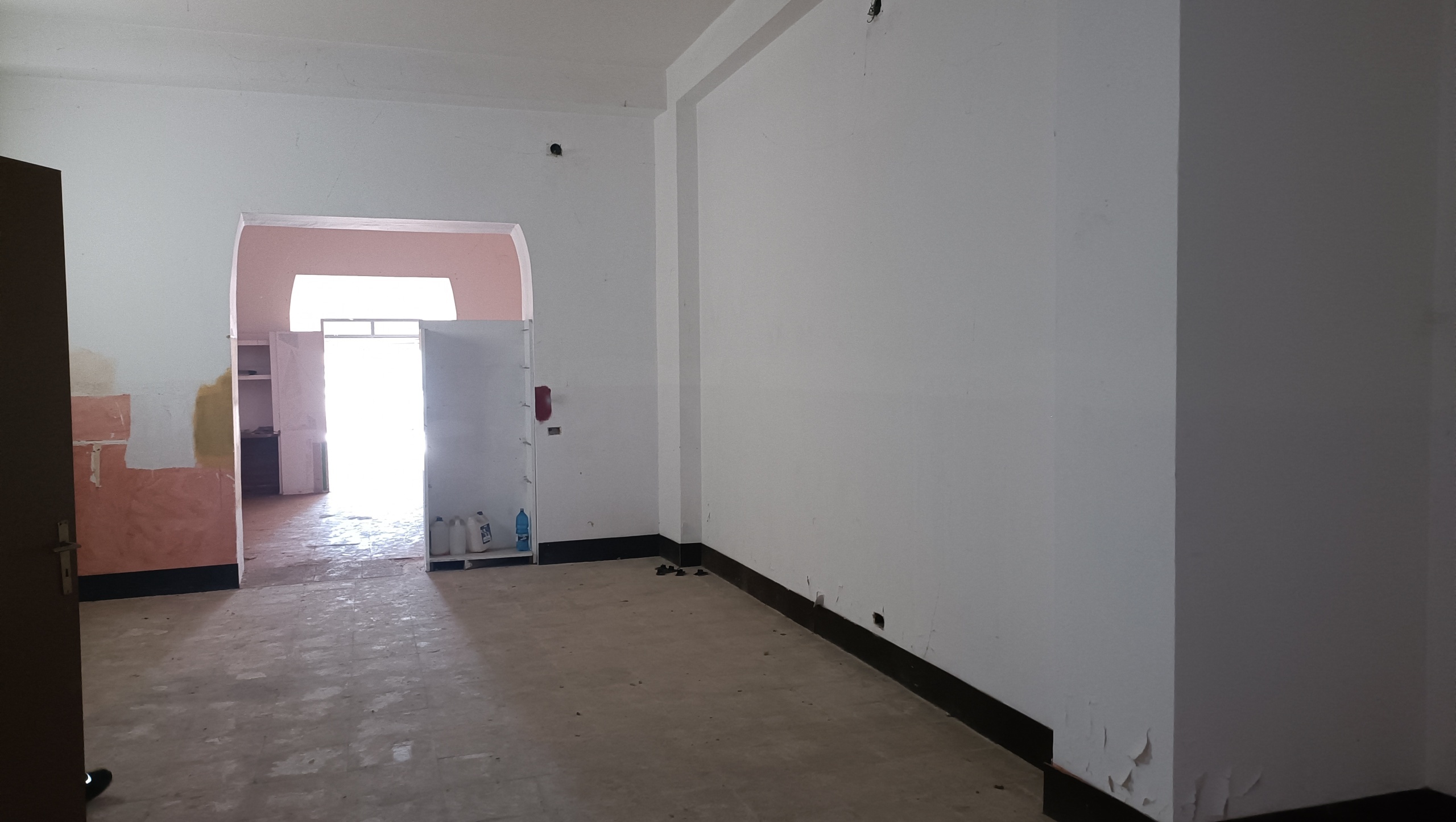 Locale commerciale in affitto in via guglielmo marconi, Lamezia Terme