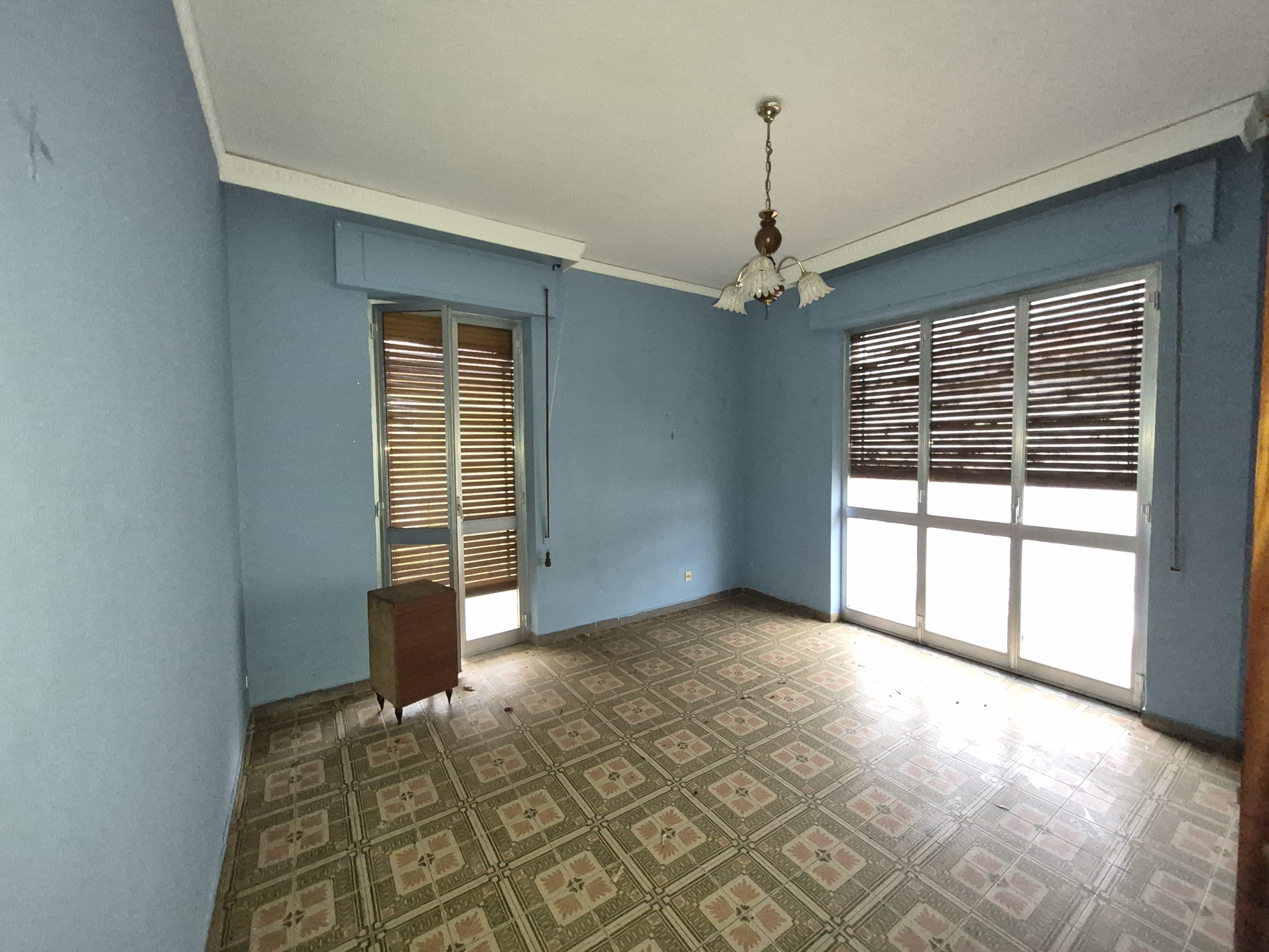 Villa da ristrutturare in viale i maggio 44, Maida