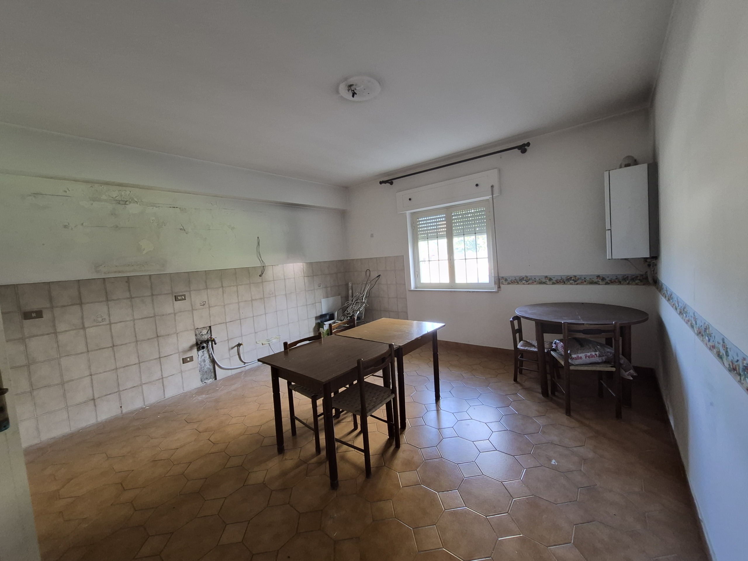 Appartamento da ristrutturare in via degli irpini 1, Lamezia Terme