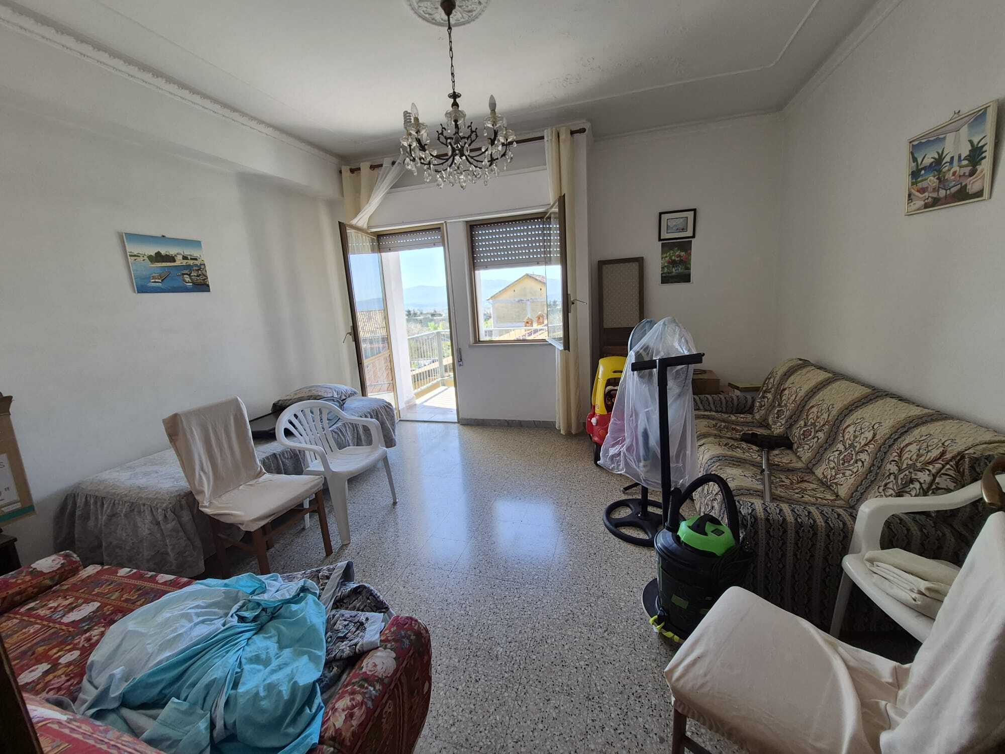 Quadrilocale da ristrutturare in via razionale 5, Lamezia Terme