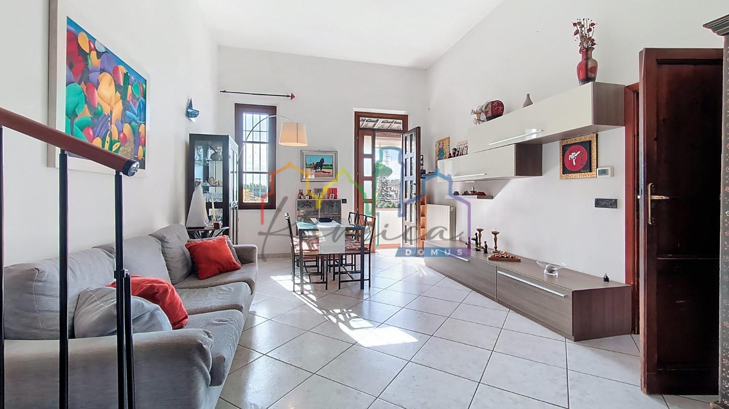 Casa indipendente con giardino, Cascina montione