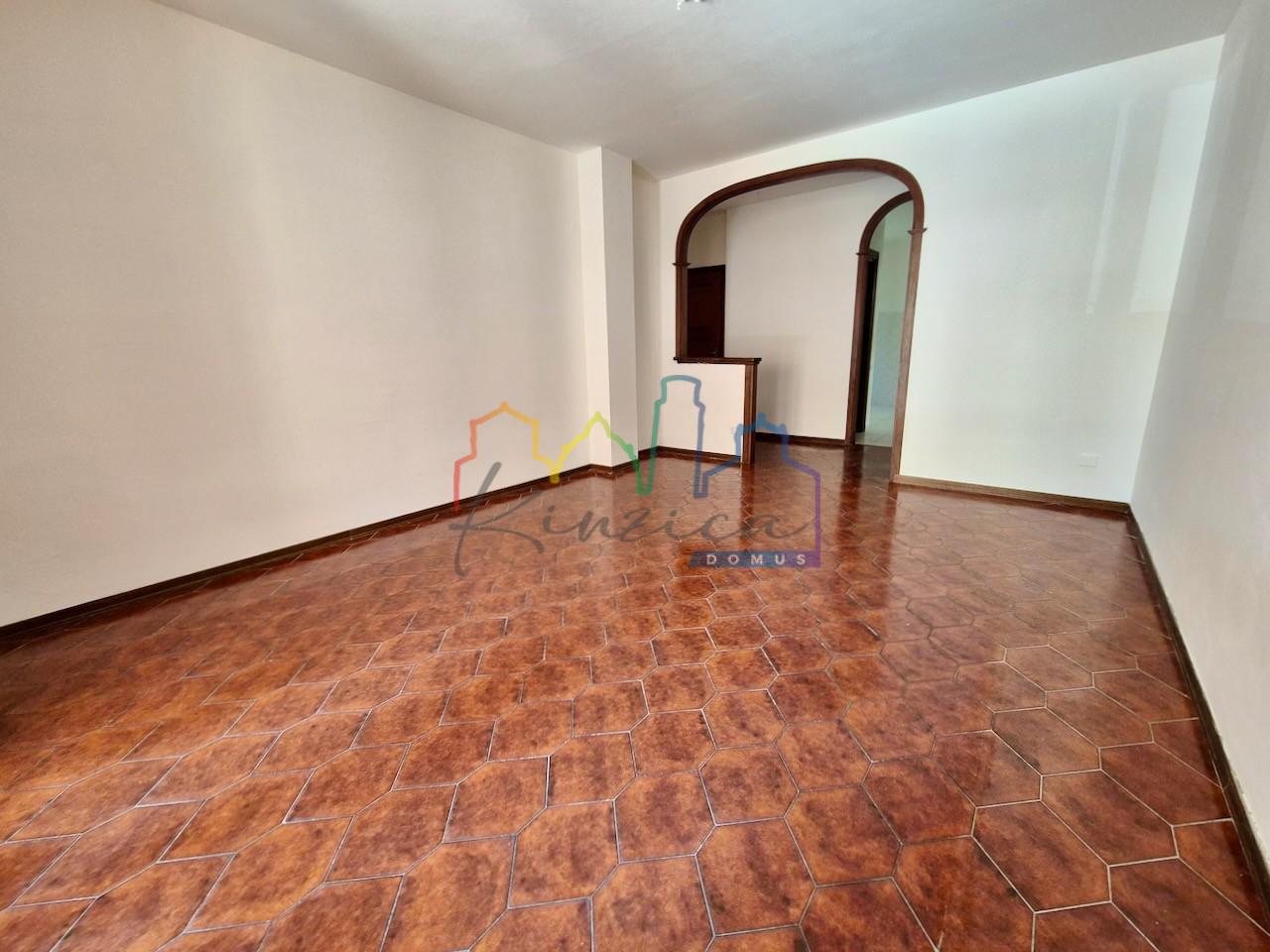 Appartamento con terrazzi, Pisa nova