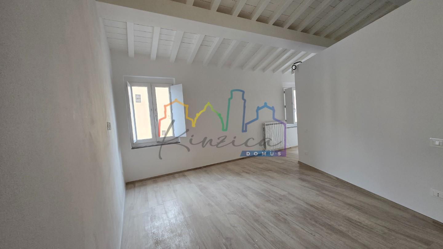 Casa indipendente con terrazzo a Calci