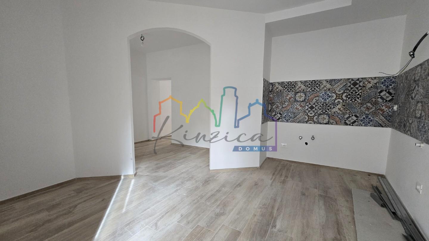 Casa indipendente con terrazzo a Calci