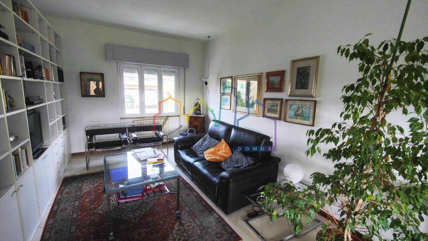 Attico con terrazzo, Pisa santa maria