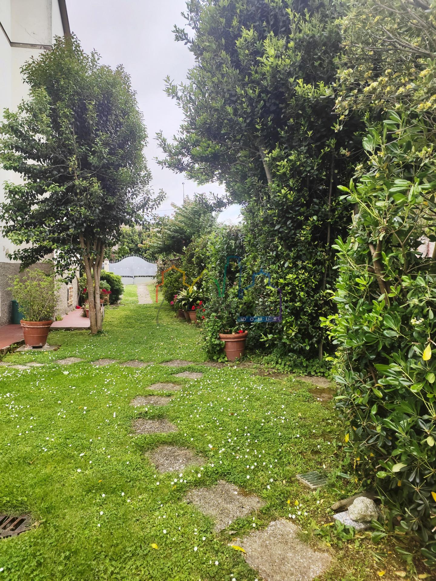 Villa con giardino, San Giuliano Terme asciano