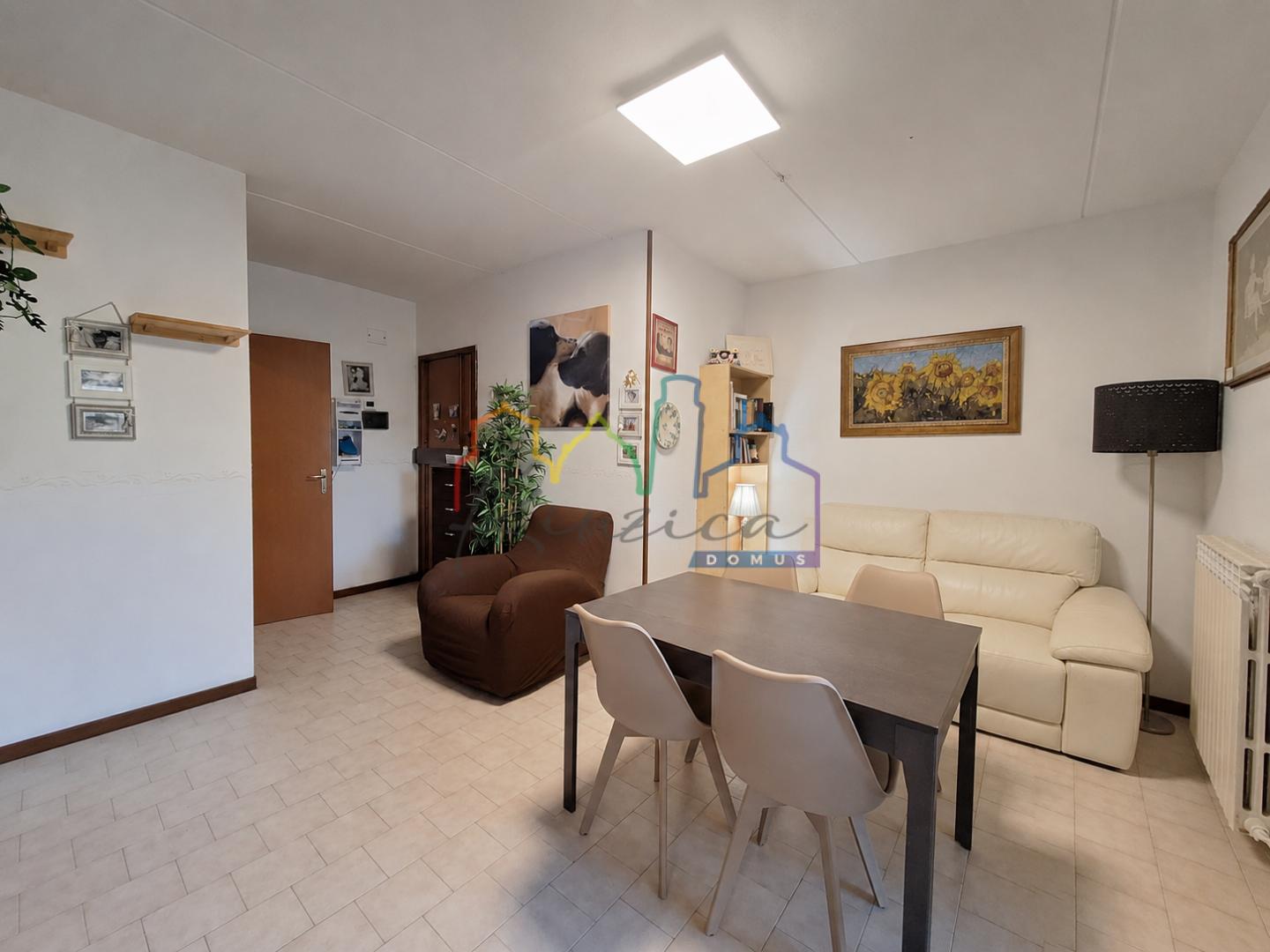 Appartamento con terrazzo, Pisa nova