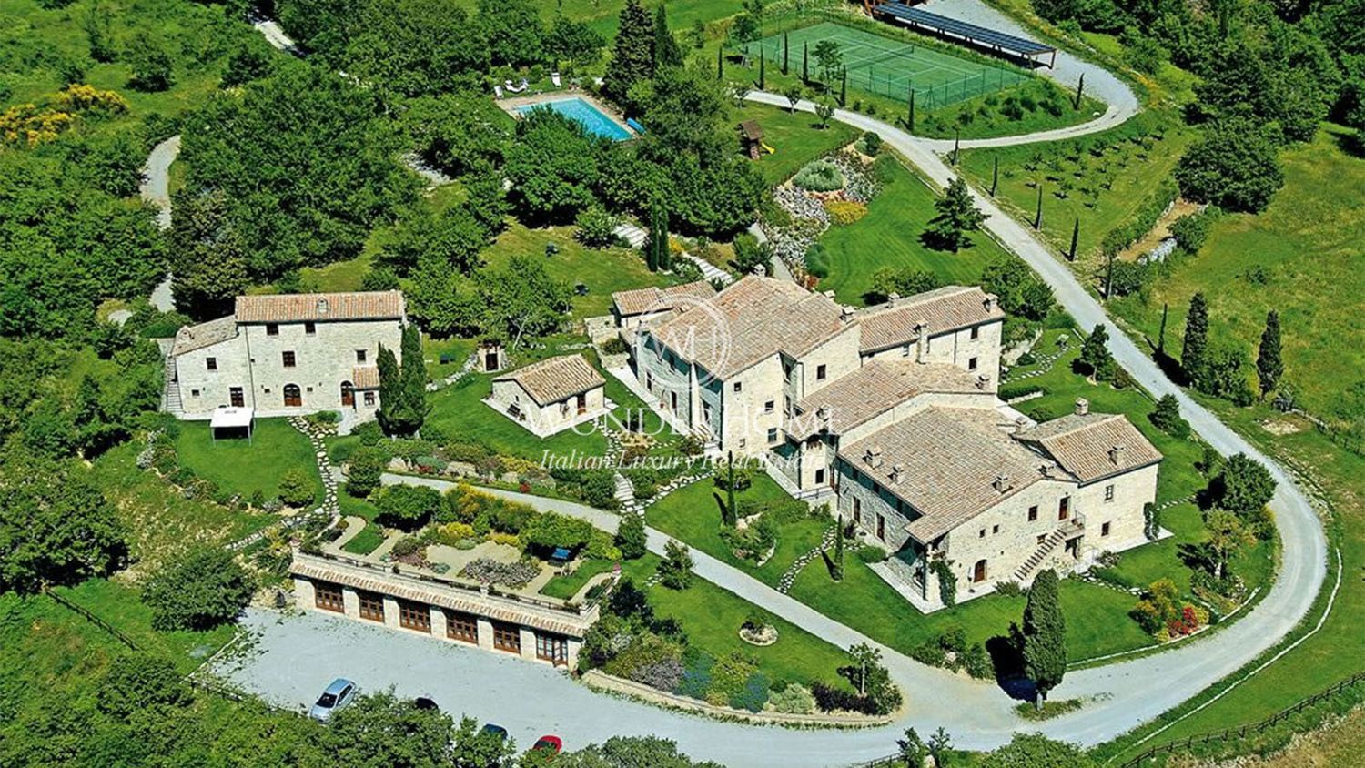 Villa con terrazzo a Sarteano