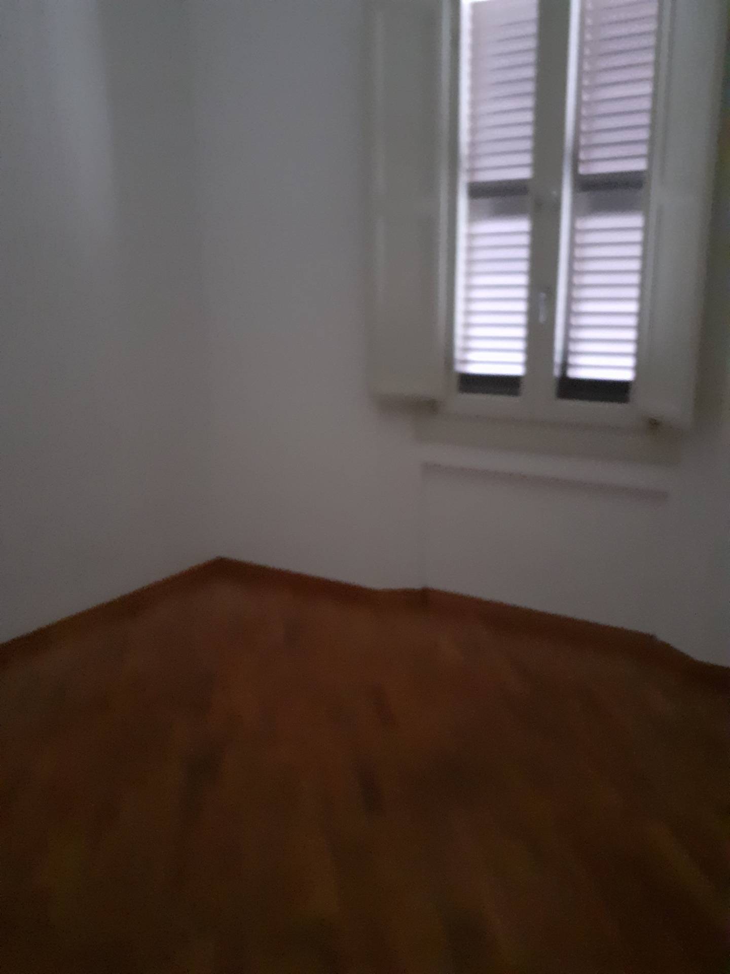 Locale commerciale in affitto a Faenza