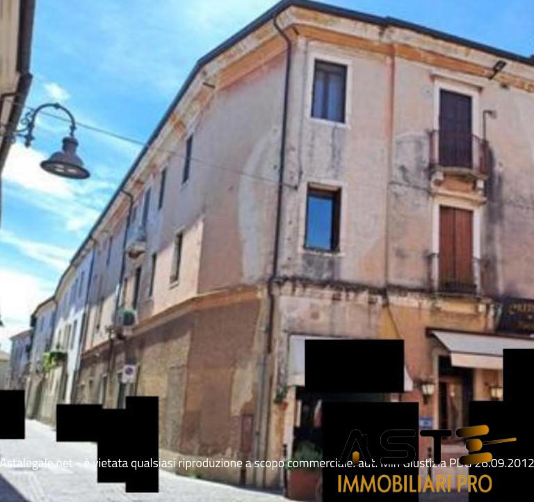 Locale commerciale in vendita a Schio